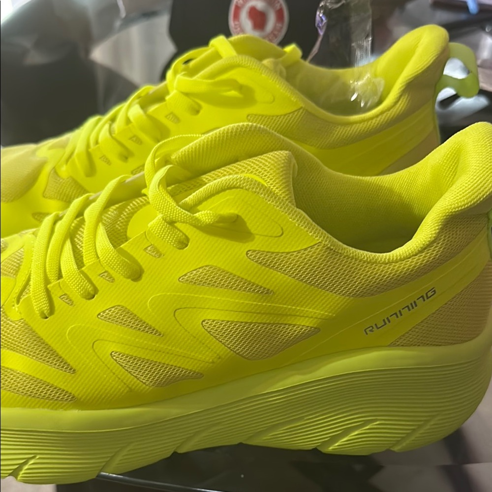Lucky Brand Men's Neon Yellow Running Shoes